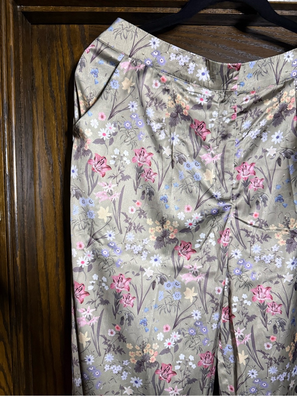 Satin Floral Wide Leg Trousers - Picture 4 of 5